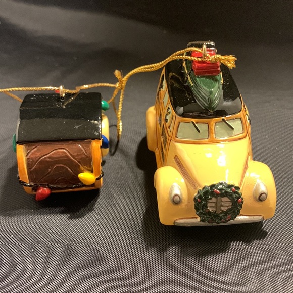 🎄Christmas Woodie & Travel Trailer Ornaments (Set of 2) - Picture 5 of 13